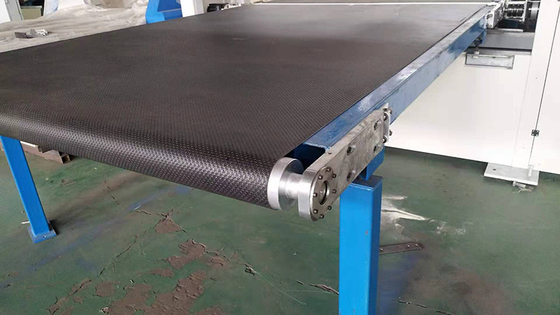 Contorno di giro verticale della tagliatrice della spugna della schiuma dell'unità di elaborazione di CNC 380V