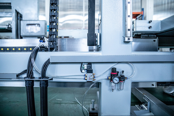 la tagliatrice orizzontale della schiuma del blocchetto spesso della spugna di 2mm ha personalizzato