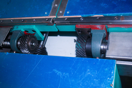 CE verticale della tagliatrice della schiuma dell'unità di elaborazione di altezza di 1.74kw 1200mm in strato