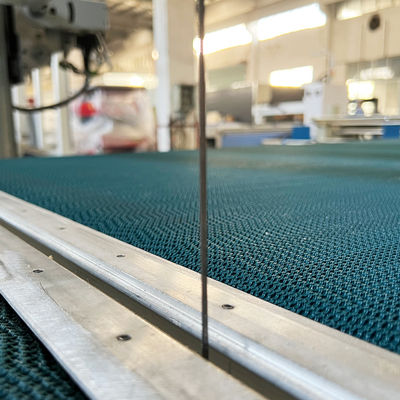 L'unità di elaborazione orizzontale della taglierina automatica a doppia lama spuma tagliatrice di CNC della spugna