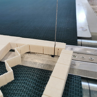 Vaccum versatile macchina di taglio di schiuma PU di precisione per la lana di roccia PIR EVA