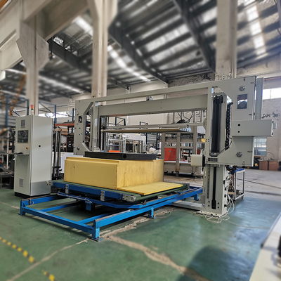 Macchina per il taglio verticale di schiuma CNC Taglio circolante per il taglio flessibile di schiuma PU Taglio di contorno ad alta velocità Taglio con alta precisione