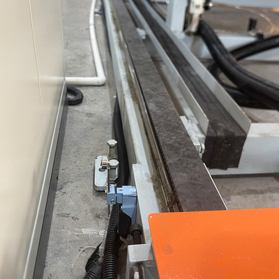 Macchine per la lavorazione al contatore elettronico Poliuretano Alta velocità Macchine per il taglio di schiuma orizzontale per fogli di spugna
