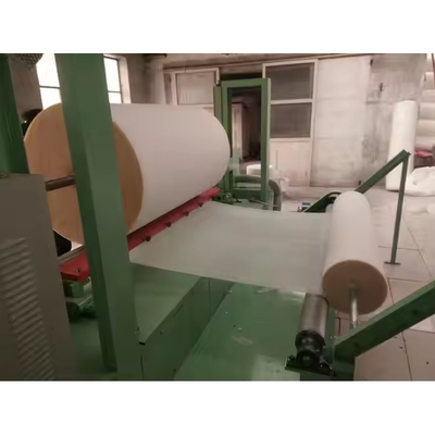Macchine per la depurazione della schiuma di materassi per tappeti ripiegati