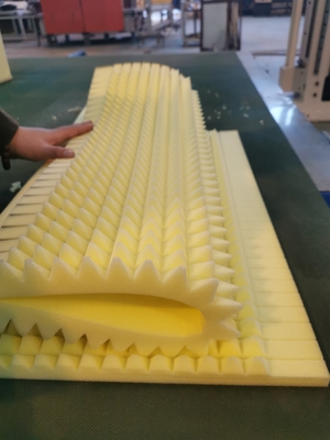 Tagliatore a lama oscillante ad alta velocità per taglio di spugna e PU flessibile con telecomando wireless e alta precisione