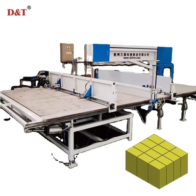 Macchina di taglio verticale automatica per cotone EVA/perla e spugna con un solo ammortizzatore della piattaforma di lavoro