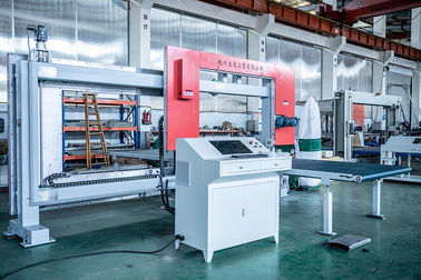 Orizzontale di CNC e tubo verticale del PVC che fanno macchina, tagliatrice automatica del tubo