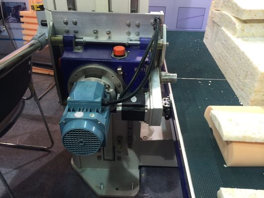 alta velocità d'oscillazione verticale della taglierina della lama di CNC della schiuma flessibile 6kw