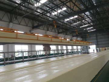 Linea di produzione continua orizzontale automatica completa della schiuma dell'unità di elaborazione unità lunga della gru della schiuma