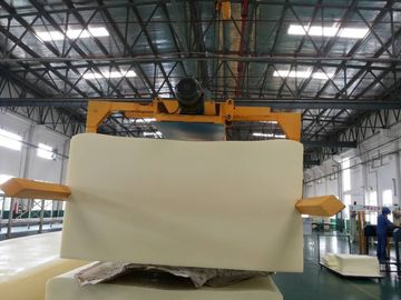 Linea di produzione continua orizzontale automatica completa della schiuma dell'unità di elaborazione unità lunga della gru della schiuma
